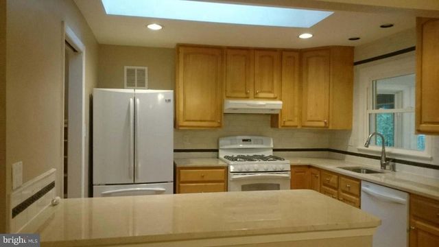 1415 MAYFLOWER DR, Mclean, VA 22101
