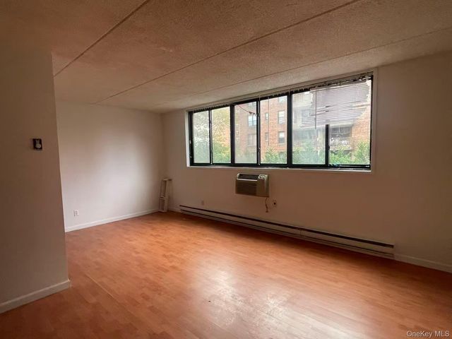 137-77 45th Avenue 3P, Flushing, NY 11355