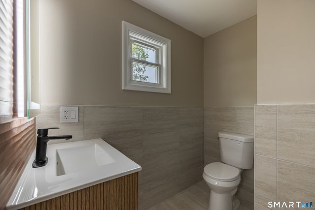 14 Catherine Court, Milford, CT 06460