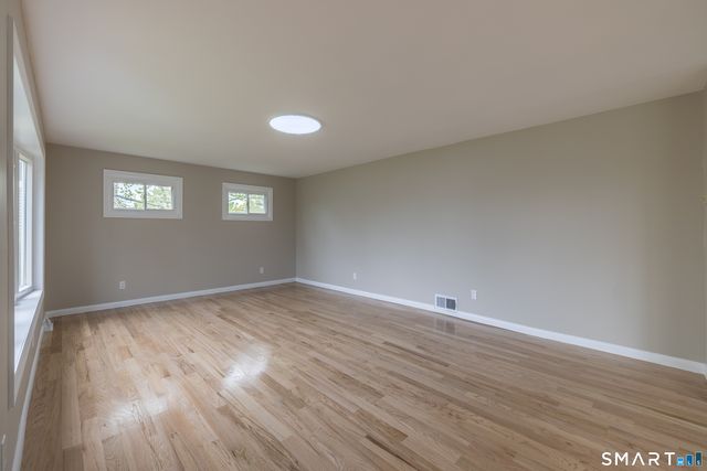 14 Catherine Court, Milford, CT 06460