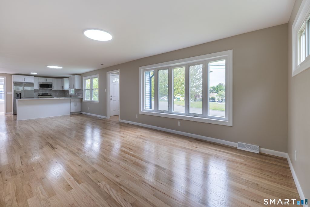 14 Catherine Court, Milford, CT 06460