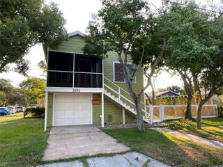 2404 55th Street, Galveston, TX 77551