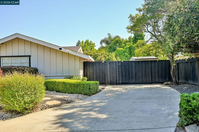 3691 Liscome Way, Concord, CA 94518