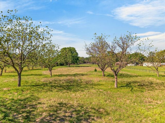 000 E. Will White Rd., Tool, TX 75143