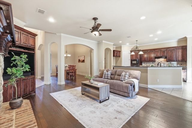 8652 Wishing Tree Lane, North Richland Hills, TX 76182