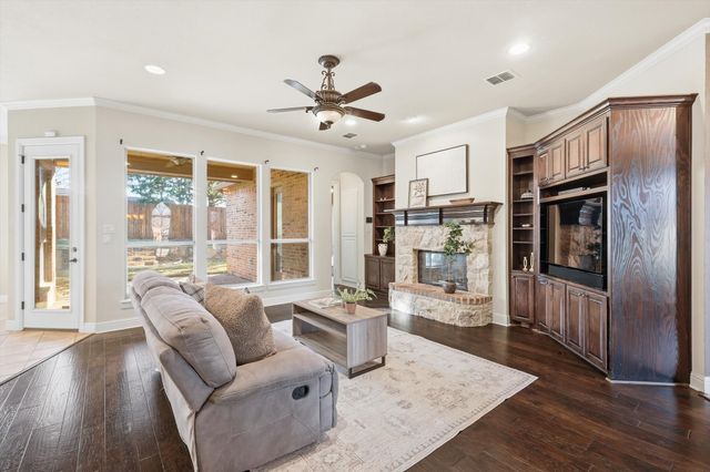 8652 Wishing Tree Lane, North Richland Hills, TX 76182