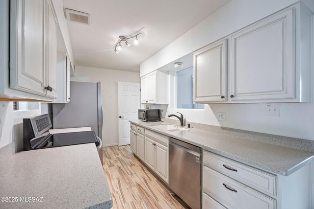 2020 W Paseo Redondo, Oracle, AZ 85623