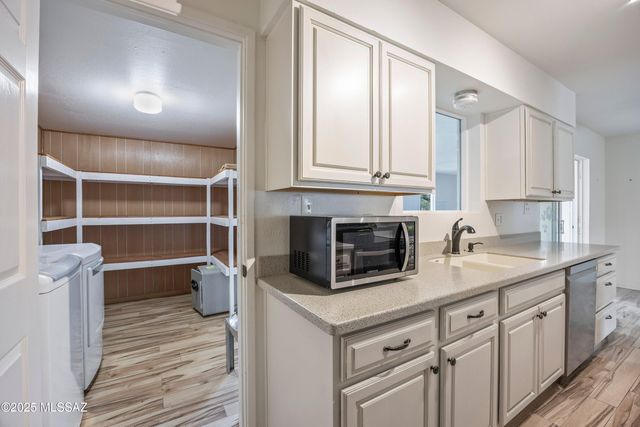 2020 W Paseo Redondo, Oracle, AZ 85623