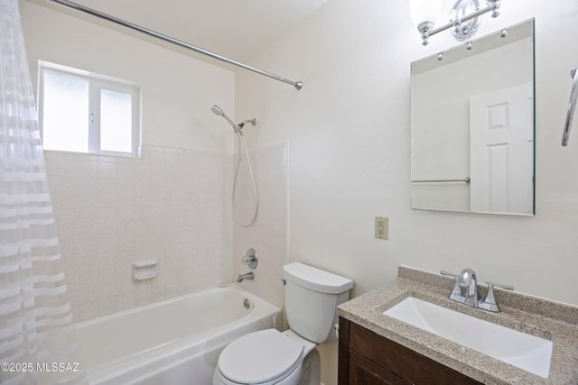 2020 W Paseo Redondo, Oracle, AZ 85623