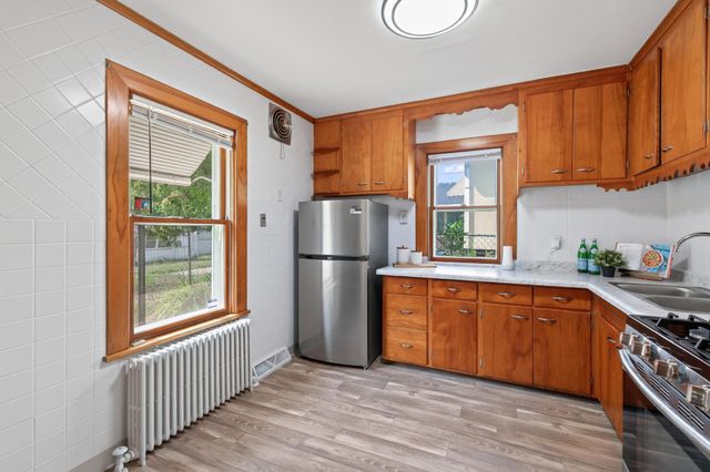 3643 Queen Avenue N, Minneapolis, MN 55412