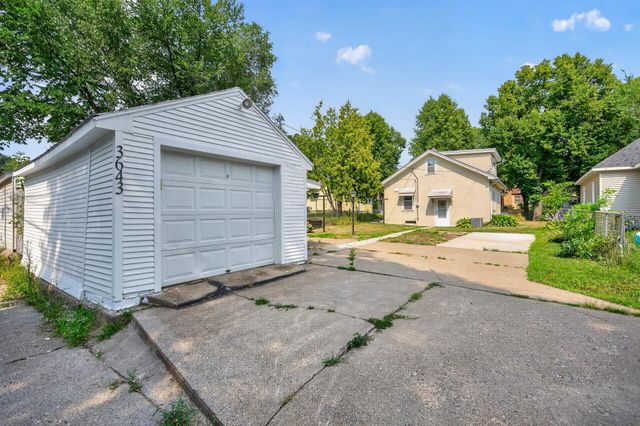 3643 Queen Avenue N, Minneapolis, MN 55412