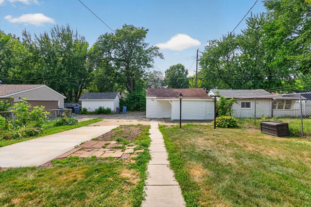 3643 Queen Avenue N, Minneapolis, MN 55412