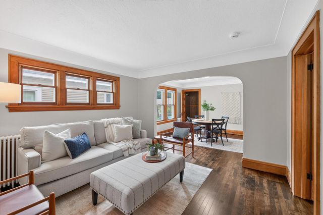 3643 Queen Avenue N, Minneapolis, MN 55412