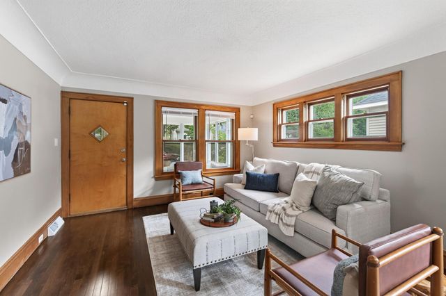 3643 Queen Avenue N, Minneapolis, MN 55412