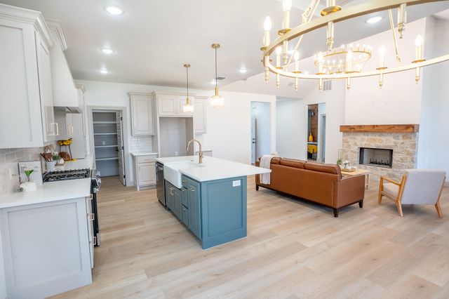 1115 N 6th Street, Wolfforth, TX 79382