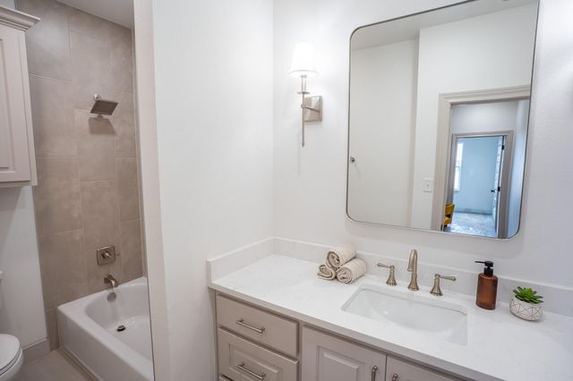 1115 N 6th Street, Wolfforth, TX 79382