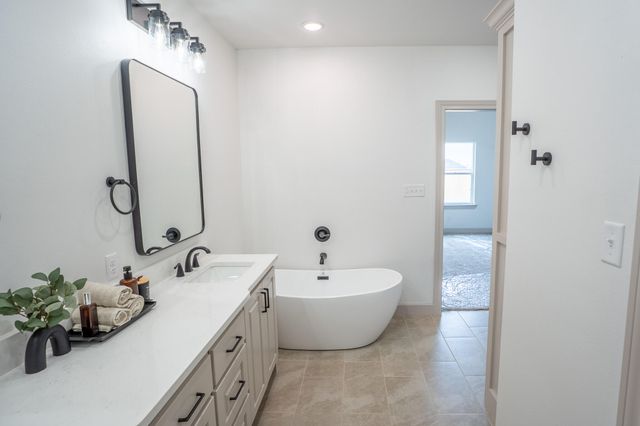 1115 N 6th Street, Wolfforth, TX 79382