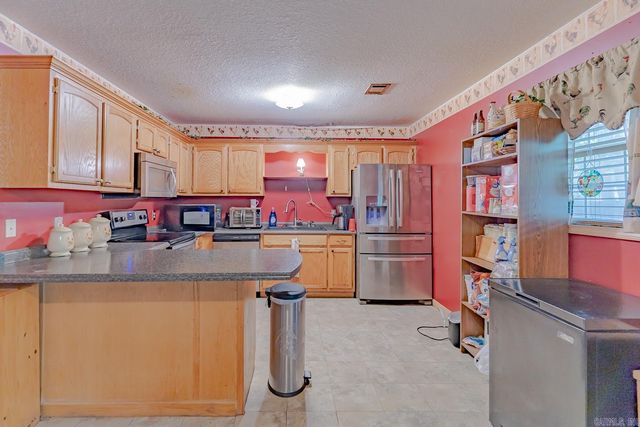 1302 Walker St, Paragould, AR 72450