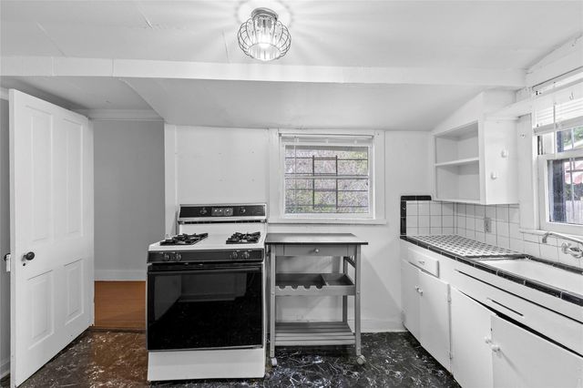 232 NW 4TH AVENUE, Gainesville, FL 32601