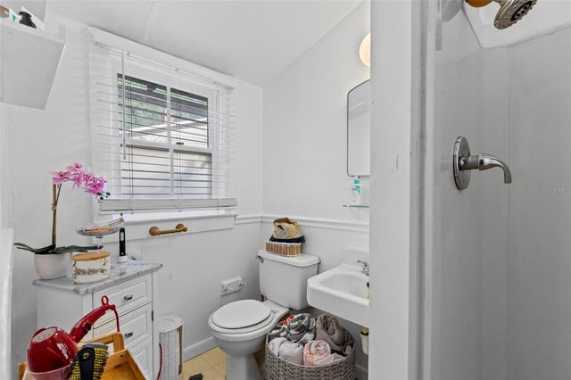 232 NW 4TH AVENUE, Gainesville, FL 32601