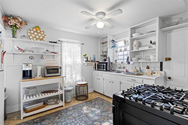 232 NW 4TH AVENUE, Gainesville, FL 32601