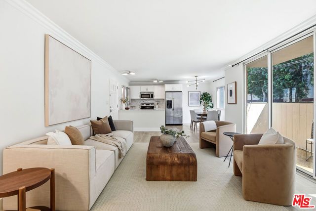 8358 Manitoba Street 8, Playa Del Rey (los Angeles), CA 90293