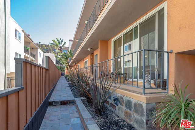 8358 Manitoba Street 8, Playa Del Rey (los Angeles), CA 90293