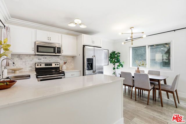 8358 Manitoba Street 8, Playa Del Rey (los Angeles), CA 90293
