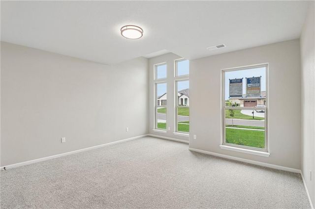 8523 Pickering Street, Lenexa, KS 66227
