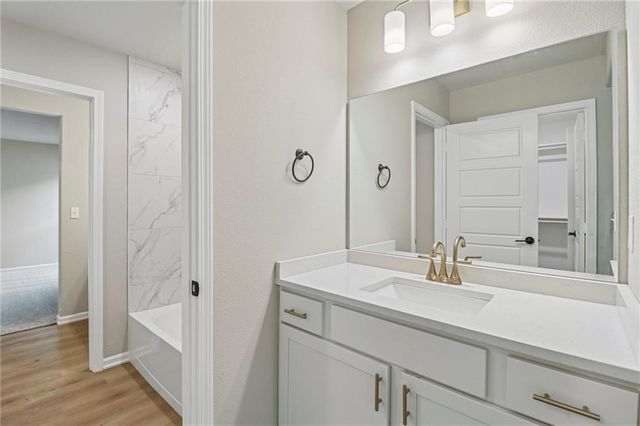 8523 Pickering Street, Lenexa, KS 66227