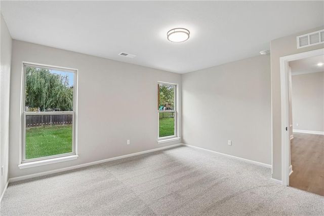 8523 Pickering Street, Lenexa, KS 66227