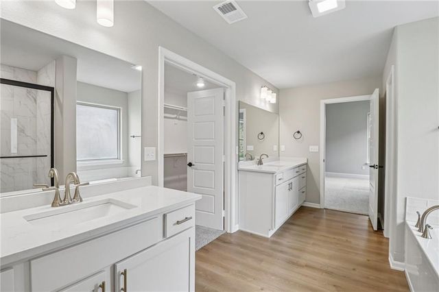 8523 Pickering Street, Lenexa, KS 66227