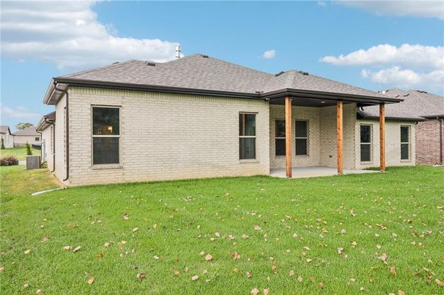 8523 Pickering Street, Lenexa, KS 66227