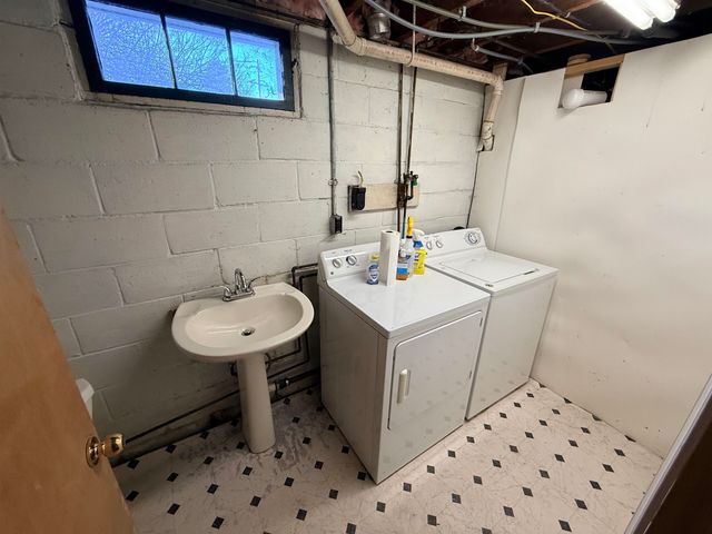 1 Highland Avenue, Claremont, NH 03743