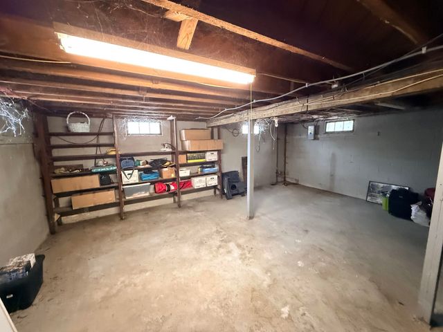 1 Highland Avenue, Claremont, NH 03743