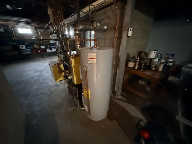 1 Highland Avenue, Claremont, NH 03743