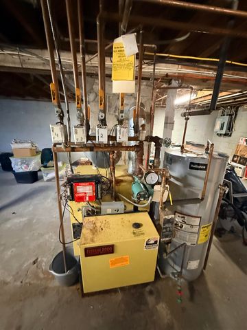 1 Highland Avenue, Claremont, NH 03743