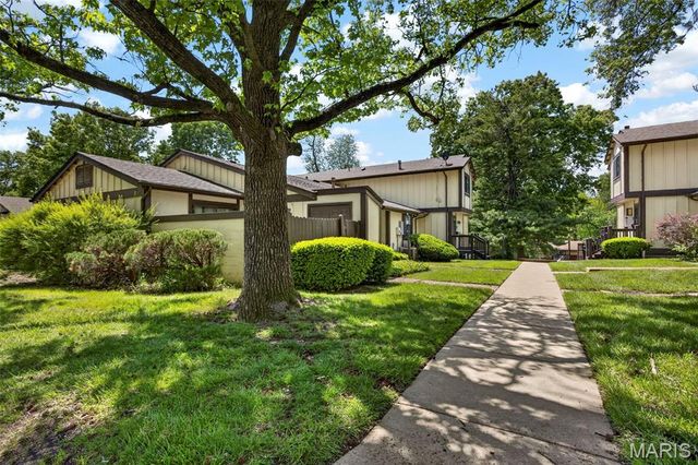 11135 Towering Pines Drive, Florissant, MO 63136