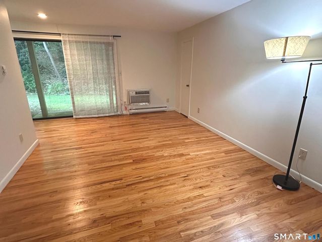 1634 Farmington Avenue 2, Farmington, CT 06085