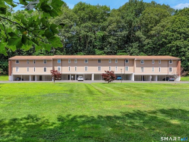 1634 Farmington Avenue 2, Farmington, CT 06085