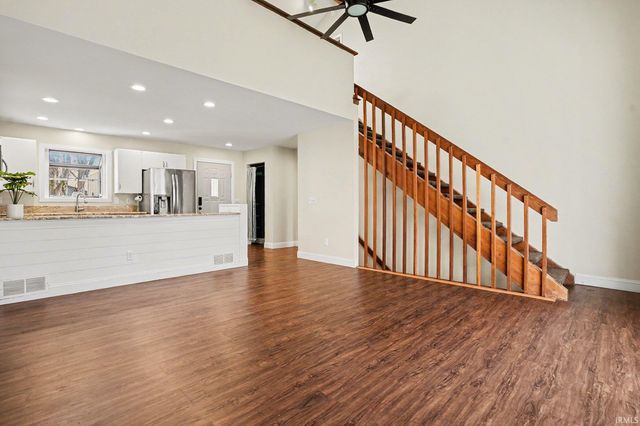 804 E Trailridge Drive, Mishawaka, IN 46544