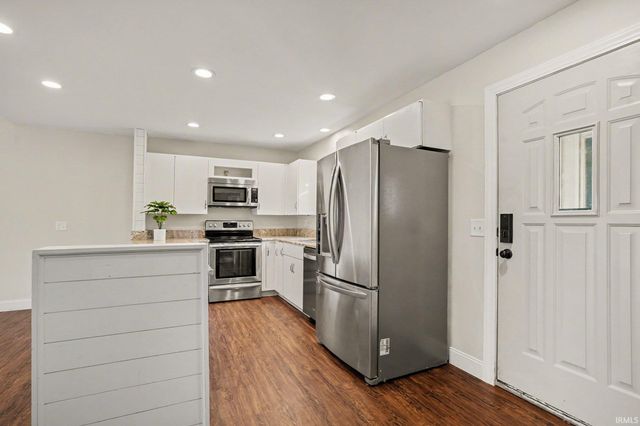 804 E Trailridge Drive, Mishawaka, IN 46544
