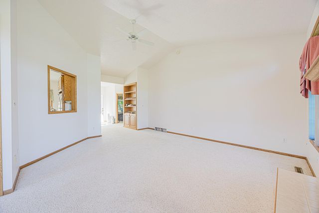 302 Fairway Drive, Casselton, ND 58012