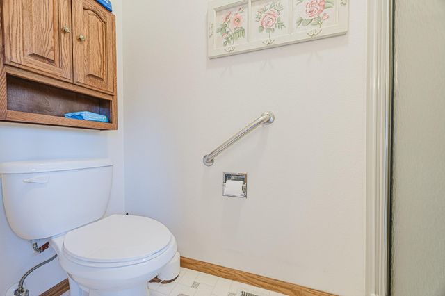 302 Fairway Drive, Casselton, ND 58012