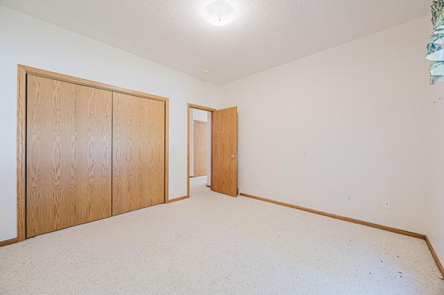 302 Fairway Drive, Casselton, ND 58012