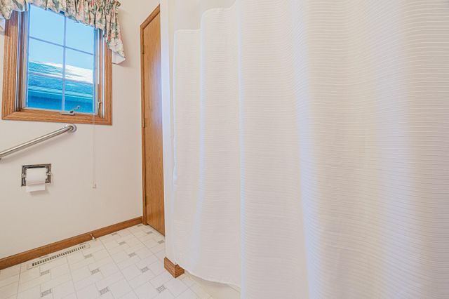 302 Fairway Drive, Casselton, ND 58012