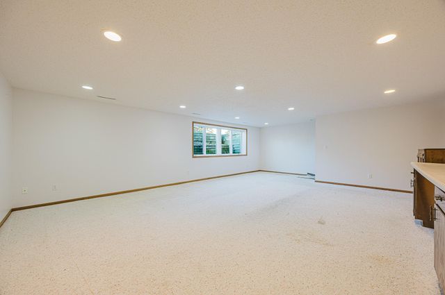 302 Fairway Drive, Casselton, ND 58012