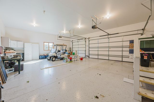 302 Fairway Drive, Casselton, ND 58012