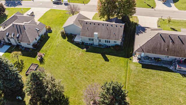 302 Fairway Drive, Casselton, ND 58012