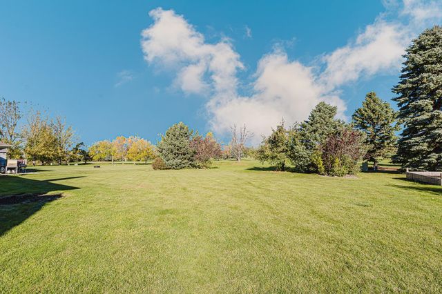 302 Fairway Drive, Casselton, ND 58012